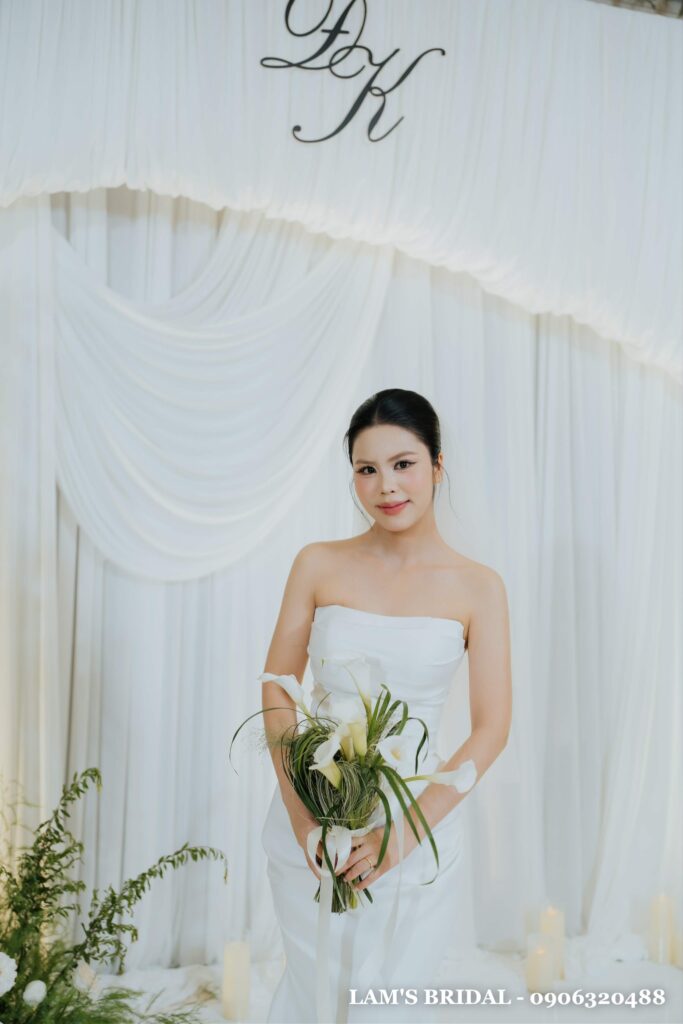 Váy Cưới Satin Hồng Kiểu: Đẹp Đúng Ý Dâu att.ywf5r rregvhee7 lycuzkwyhskjmo9yejpkqbwyrd4.jpg