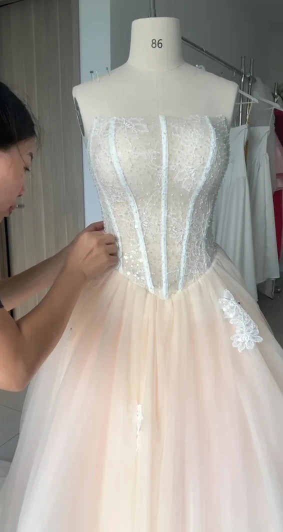 Video ngắn LAM’S Bridal — Váy cưới may đo online cho Dâu Úc. #vaycuoithietke #mayvaycuoi #vaycuo