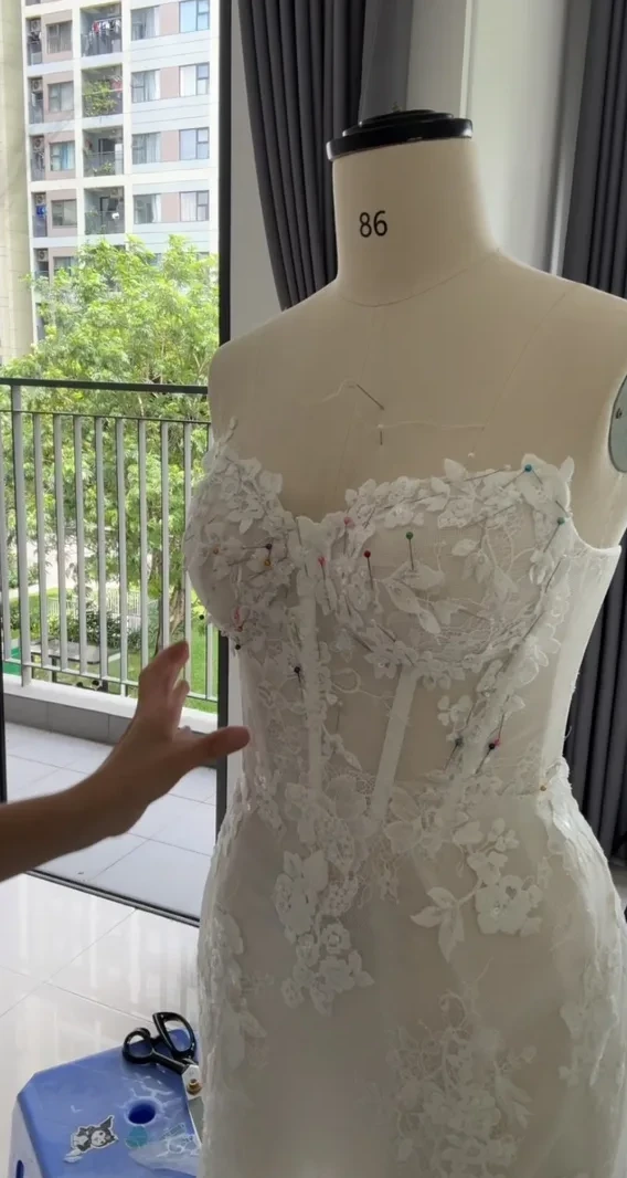Video ngắn LAM’S Bridal — May váy online cho Dâu Úc#vaycuoithietke #mayvaycuoi #vaycuoicaocap #m