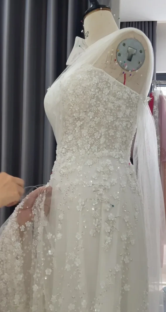 Video ngắn LAM’S Bridal — Chiếc đầm cưới đi bàn mà LAM’S siêu siêu ưng. Dâu cần tư vấn may đo ib