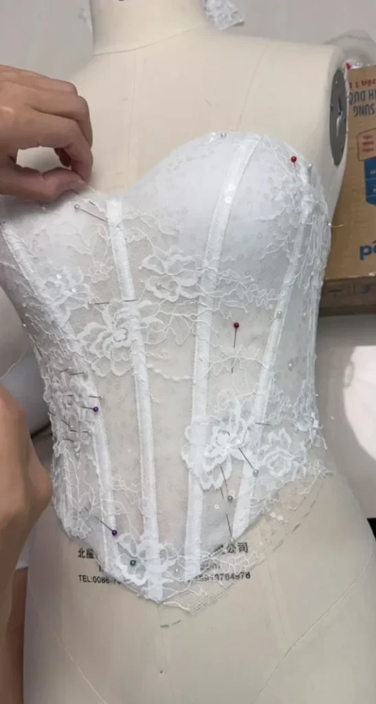 Video ngắn LAM’S Bridal — Để tạo nên một chiếc váy cưới xinh đẹp cho Dâu là cả một hành trình dà