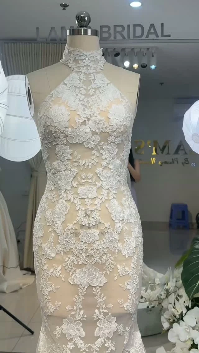 Video ngắn LAM’S Bridal — váy cưới đuôi cá cổ yếm ren gân lót nude trên ma-nơ-canh