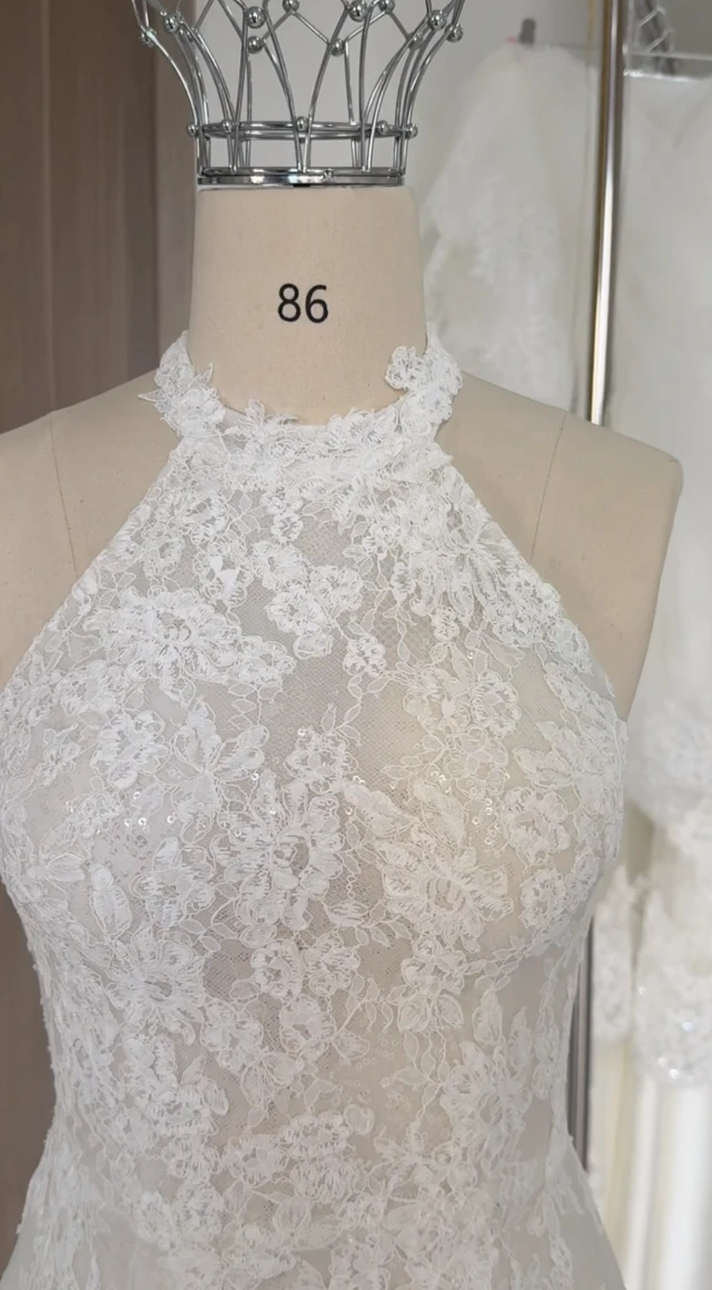 Video ngắn LAM’S Bridal — váy cưới cổ yếm đuôi cá ren gân Pháp lót voan lưới